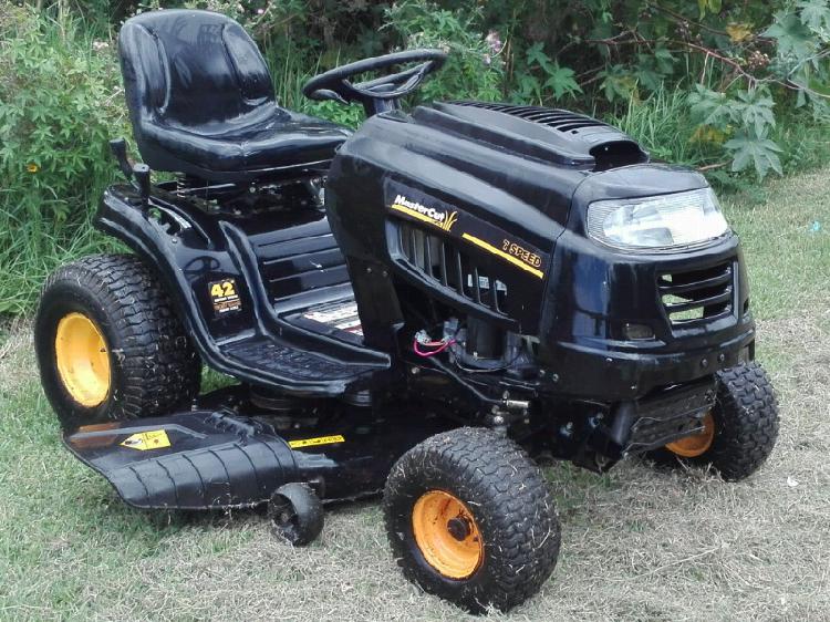 Mini tractor corta césped /tractor corta pasto/ tractorcito