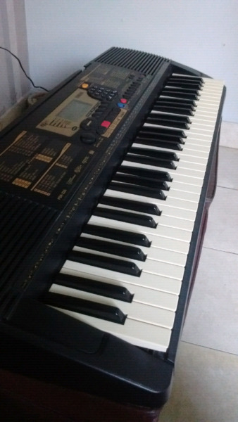 Teclado Yamaha Psr 225