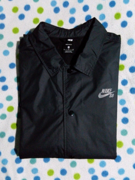 Chaqueta nike sb nueva