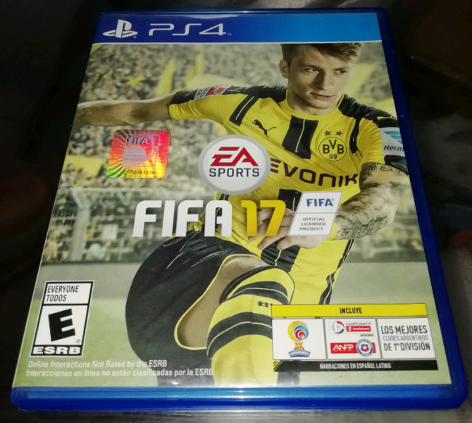 FIFA 17 juego fisico PS4