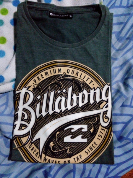 Remera billabong c