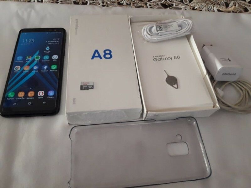 Samsung a8. Impecable. 32gb +64 micro sd