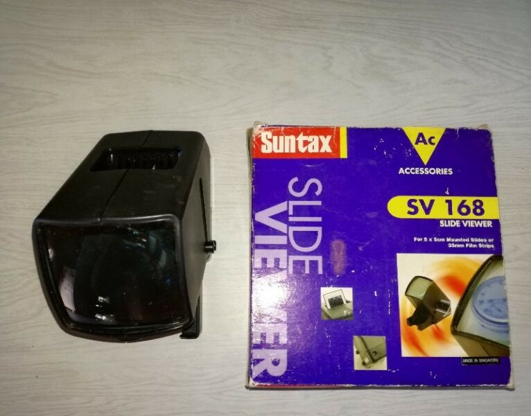 Se vende visor de diapositivas Suntax Sv 168.