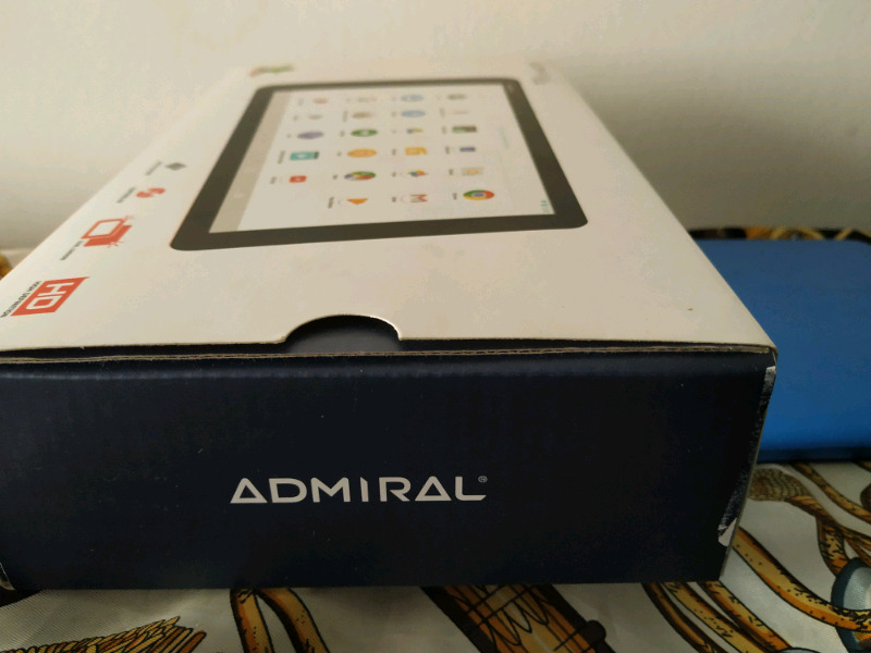 Tablet admiral fire  GB HD casi nueva. Con boleta