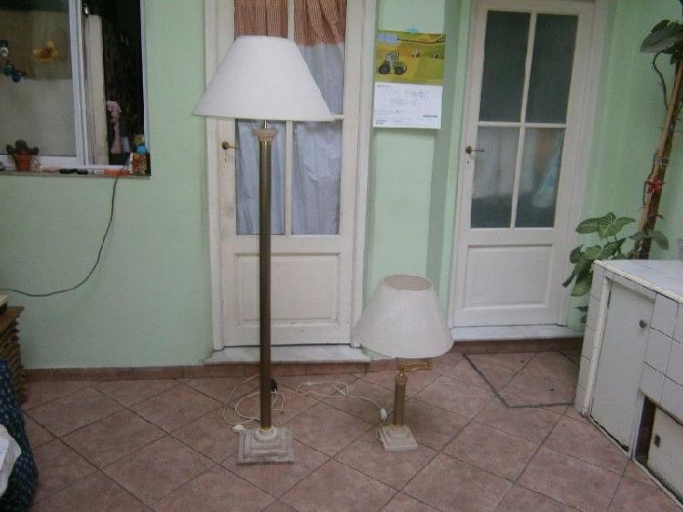 lampara de pie con base de marmol