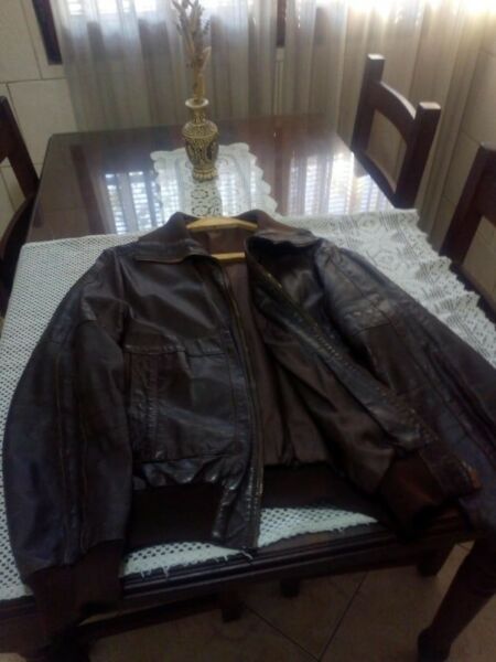 Campera de cuero talle 48