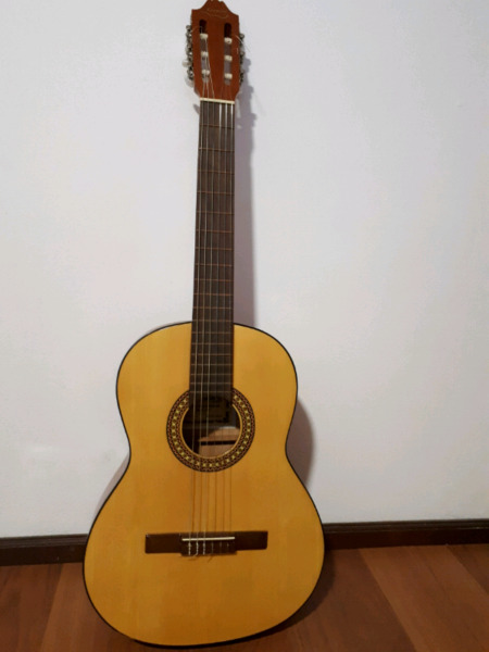 Guitarra GRACIA M7