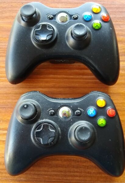 Xbox 360 Lote x 2 Joystick Inalámbricos originales con una