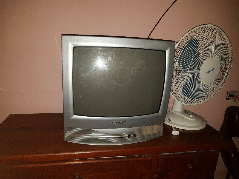 2 televisores tubo de 20″ en excelente estado con un