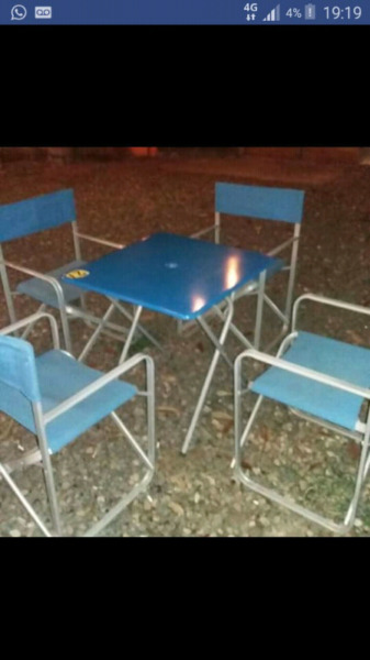 Mesa con 4 sillas