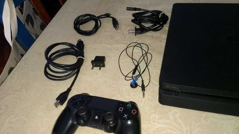 PS4 Slim 500gb + 1 Joystick + 3 juegos + auricular