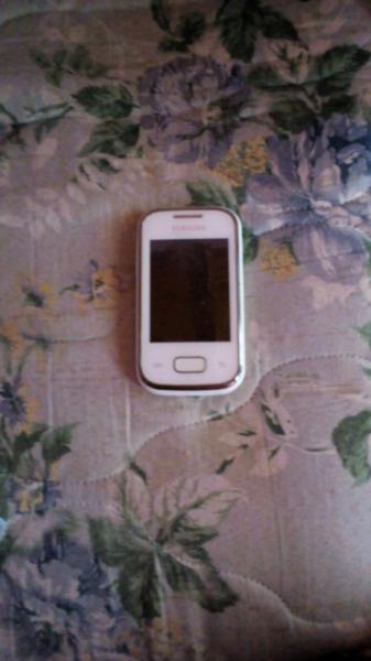 Vendo Celular Blanco