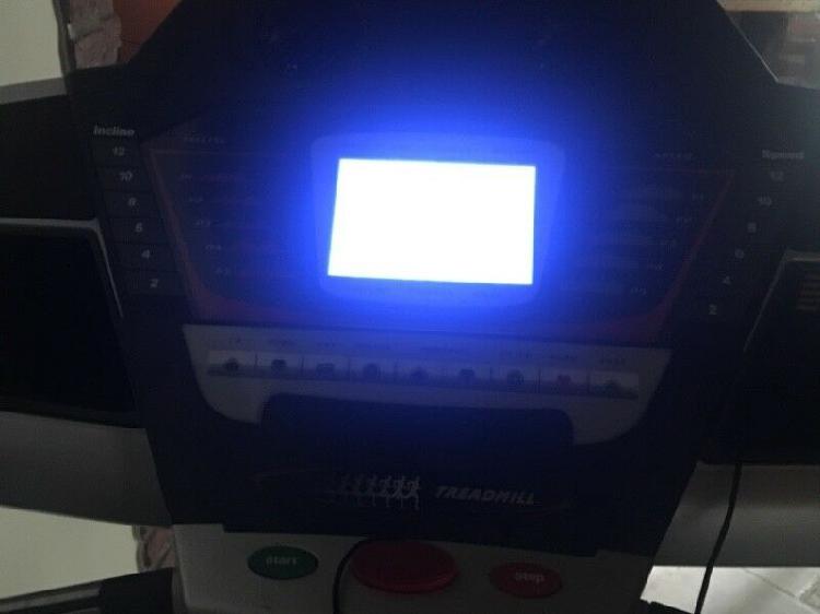 Vendo caminadora profesional (apta para gimnasio)