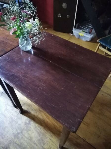 Vendo mesas de roble, antiguas, restauradas