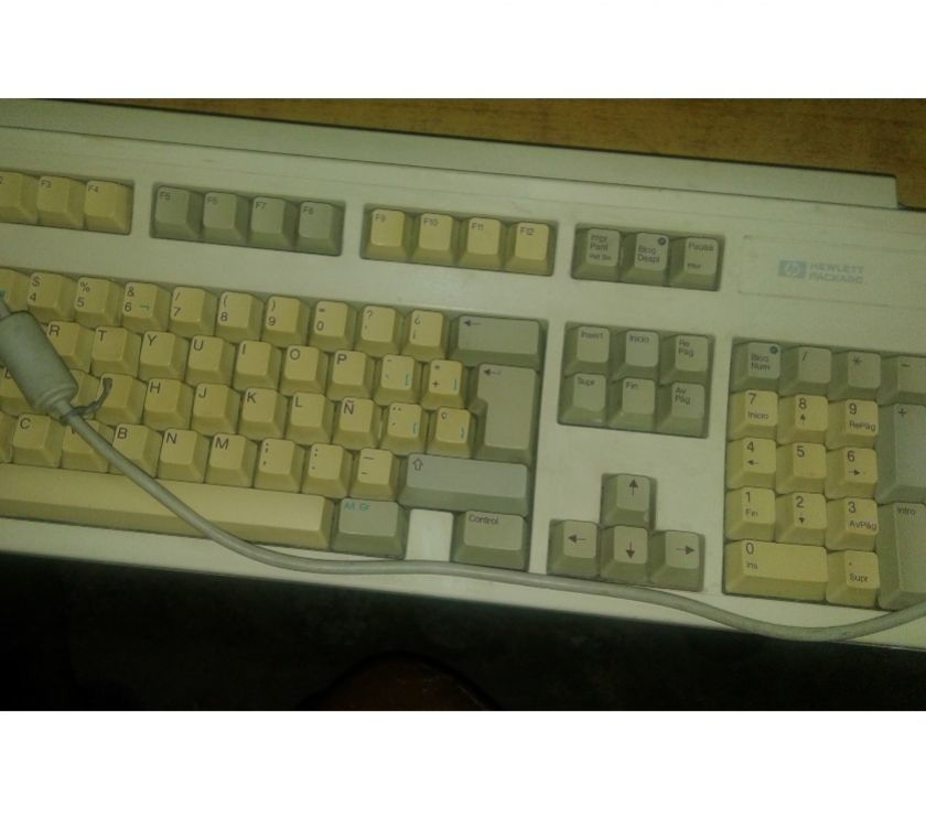 vendo antiguo teclado HP Hewlett Packard PC2