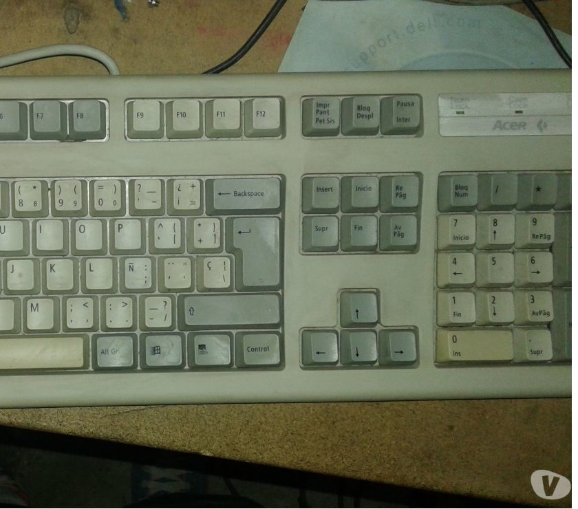 vendo antiguo teclado mecanico marca ACER modelo  tw
