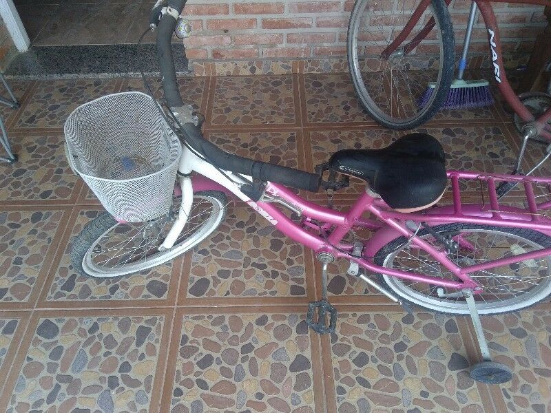 Bicicleta de nena nueva rodado 16