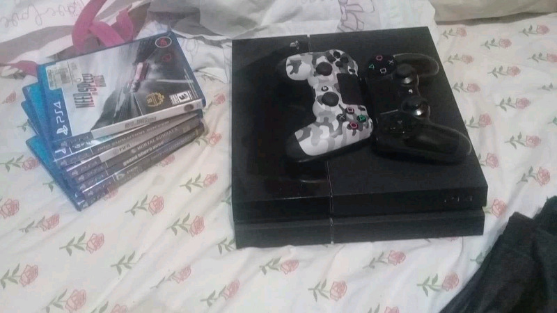 Permuto o vendo ps4 16mil