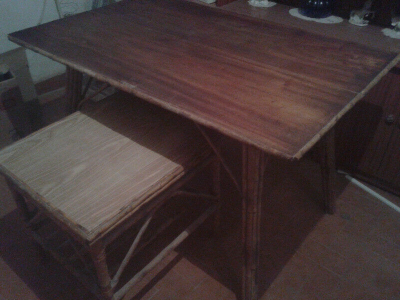 Vendo mesas de madera y mesa auxiliar
