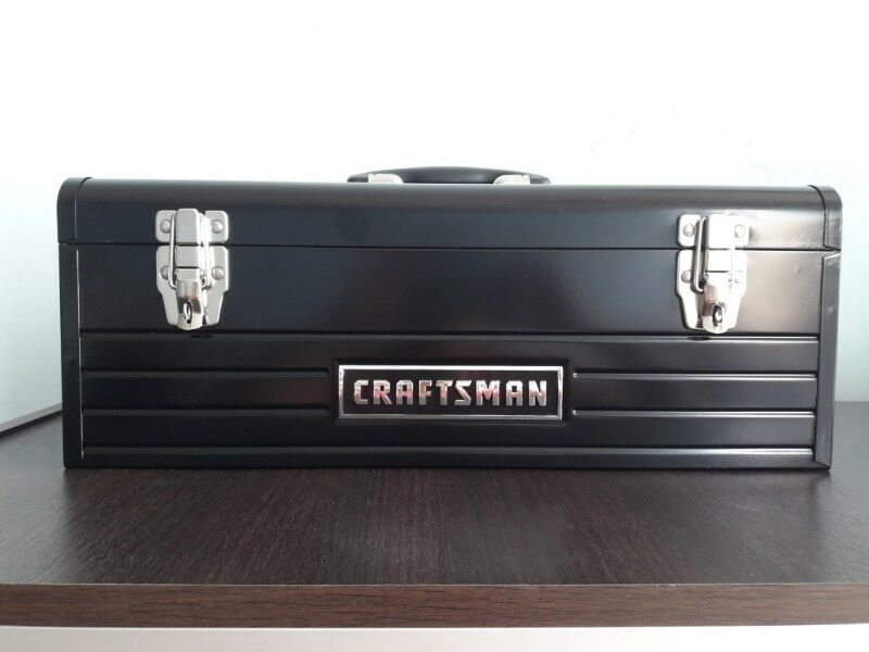 caja de herramientas de acero craftsman