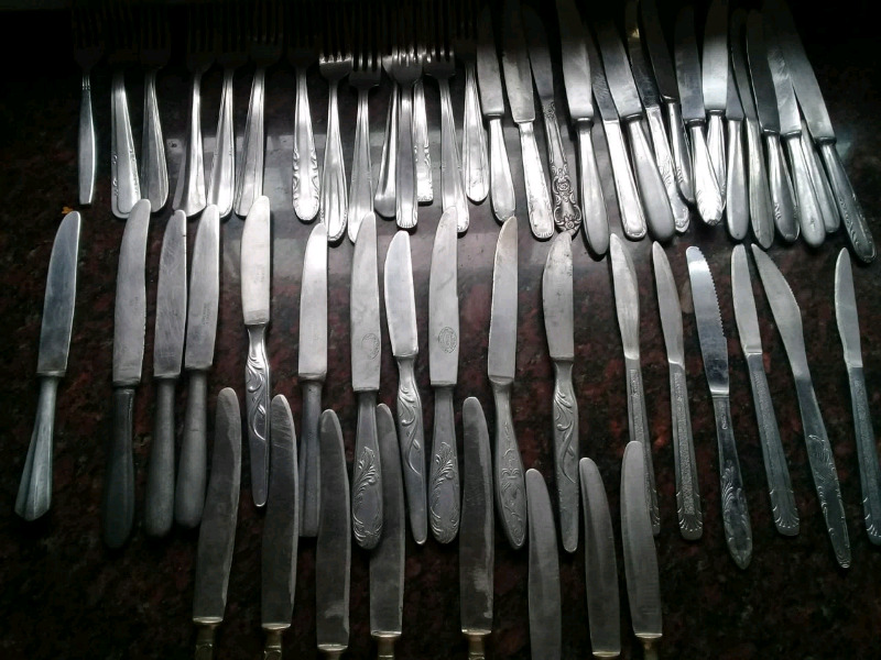 Cuchillos y tenedores