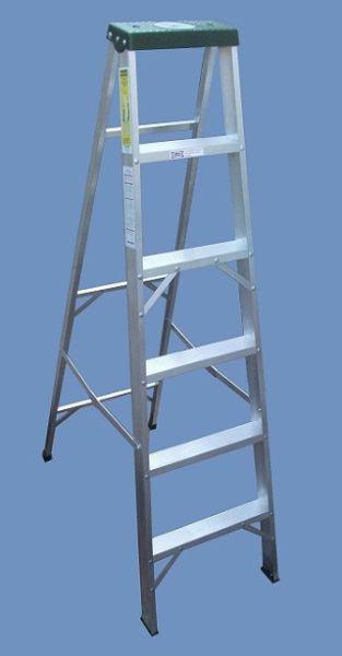 Escalera Aluminio Tijera 6 escalones Altura 1.80 mts tapa