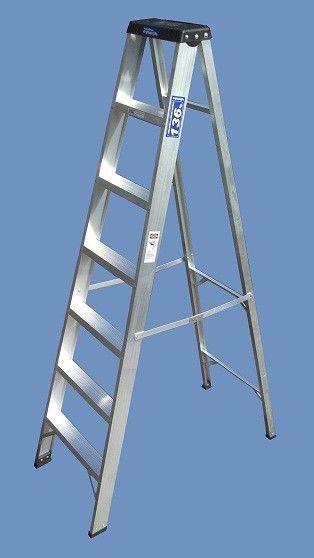 Escalera de aluminio reforzada de 7 escalones altura 2.10