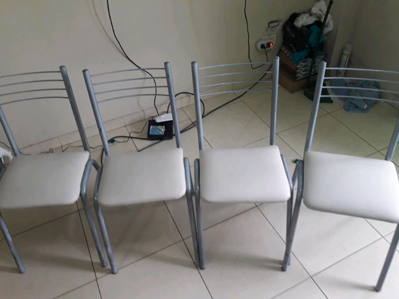Mesa sillas usada