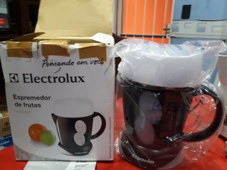 VENDO NUEVO!!! EXPRIMIDOR DE FRUTAS MARCA ELECTROLUX