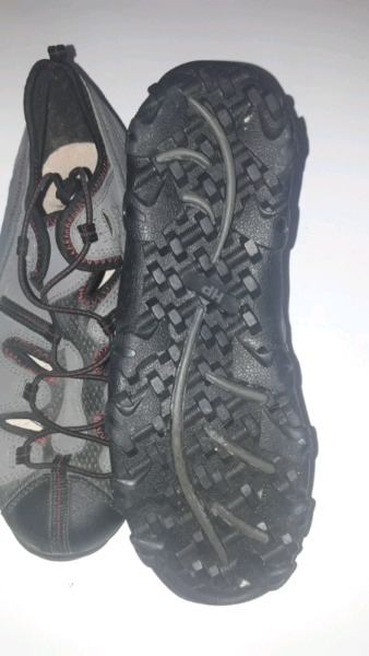 Zapatillas trekking usadas