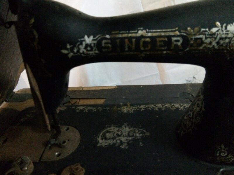 maquina de coser singer antigua