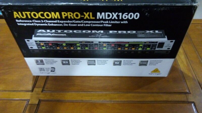 Kit Mic+Consola+Compresor+Cables Audio/Electricidad+Taburete