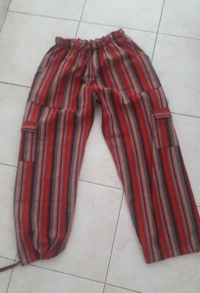 Pantalón rayado (36 cm cintura- 87 cm largo total)