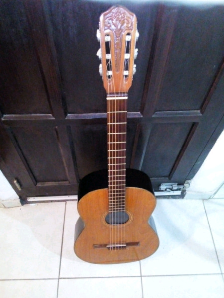 Guitarra Clássic A-100 Optima Merlino.