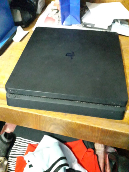 Vendo Playstation 4