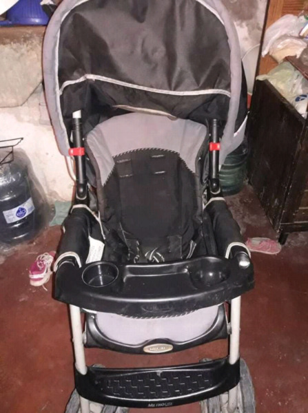 Vendo hermoso coche para bebe