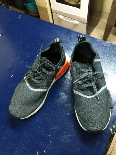 Zapatillas adidas nmd grises usadas
