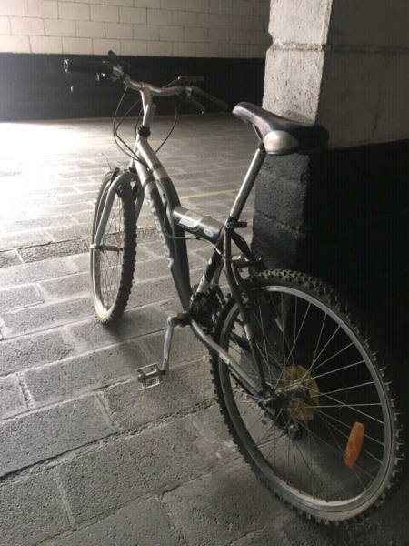 BICICLETA AURORA COMO NUEVA