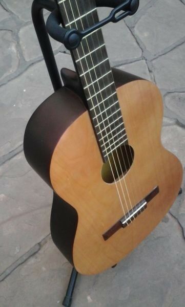 Guitarra Gracia c/ Funda Nueva!!. 