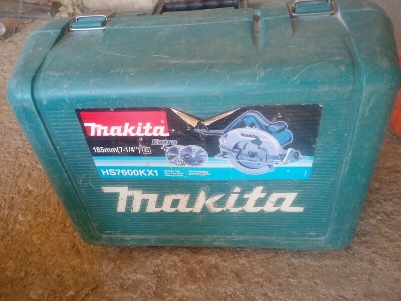 Vendo circular makita