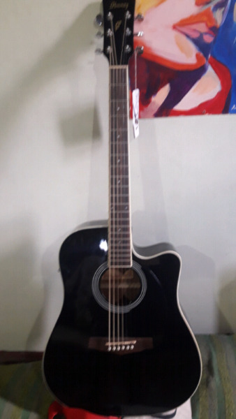 Guitarra electroacustica ibanez negra+amplificador+cable