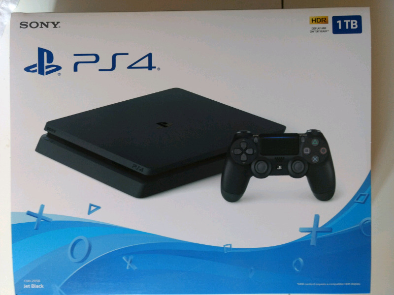 PS4 Slim 1Tb + 1 Joystick