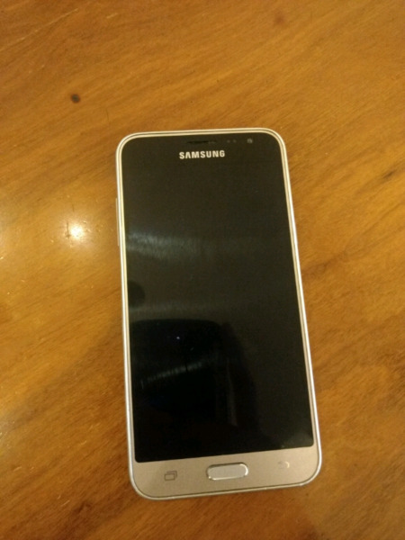 Vendo Samsung Galaxy j
