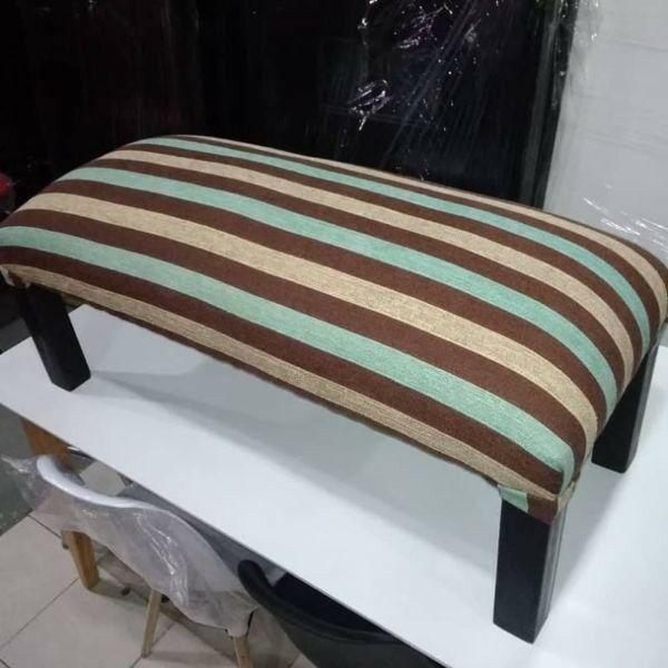 Banqueta Pie De Cama tapizada en chenille $1.650