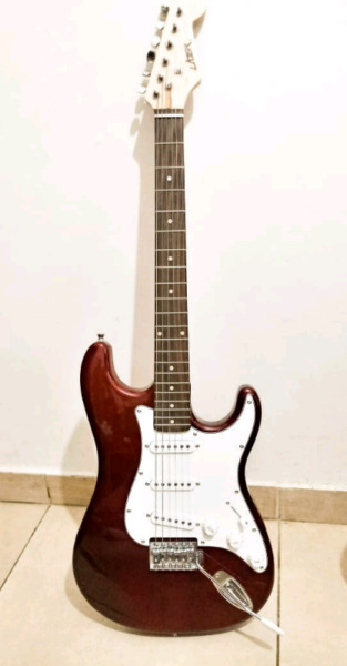 Guitarra Stratocaster Lazer