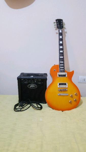 Guitarra electrica stagg + Amplificador peavey