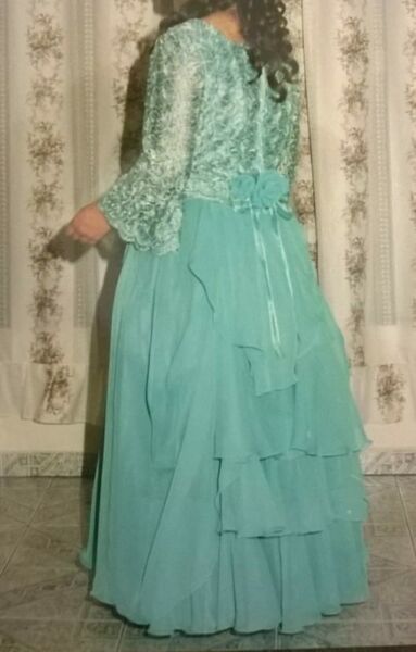 vestido color turquesa/celeste