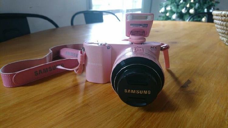 Camara SemiProfesional Samsung NX1000
