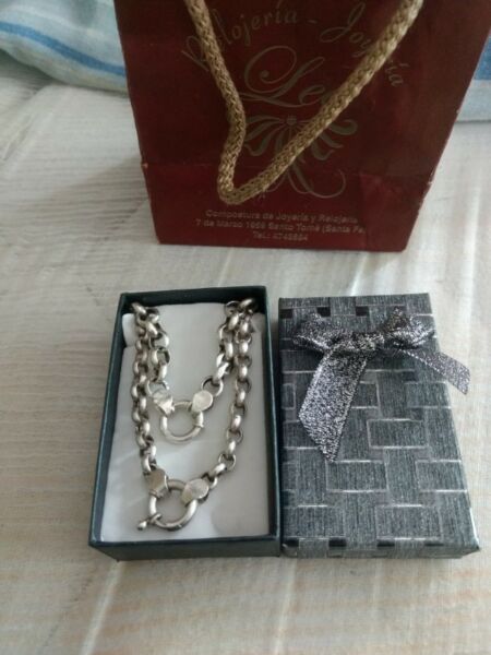 Conjunto de cadena y pulsera de plata