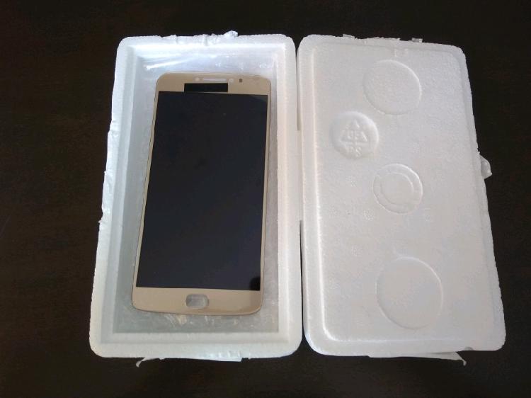 Displey Motorola Moto E4 Plus Dorado Gold XT1773 XT1772